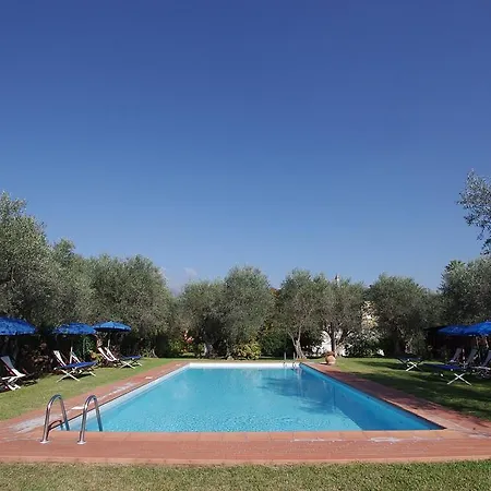 Fattoria Di Camporomano Alloggio per agriturismo *