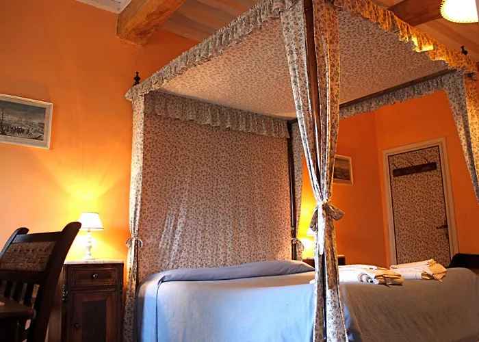 Fattoria Di Camporomano בית חווה